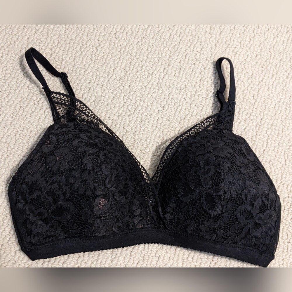 Knix Deep V Wireless Bralette, black